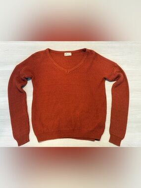 Poof! Ribbed V-Neck Sweater in Rust Orange
